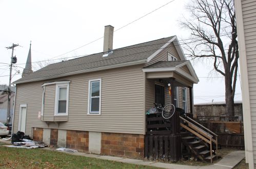 1555 Greenfield Ave, Milwaukee, WI 53204-2769