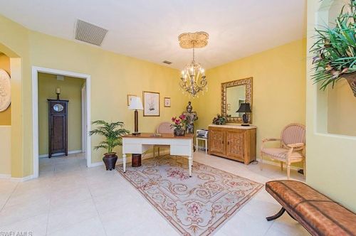 1837 Avian Ct, Naples, FL 34119-3301