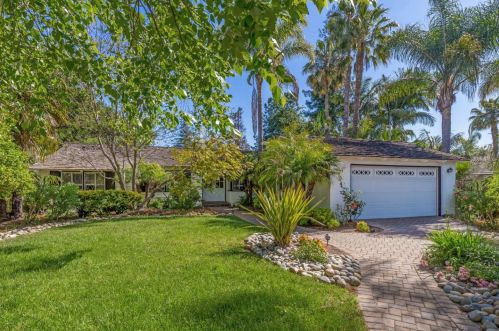 1075 Highlands Cir, Los Altos, CA 94024-7015