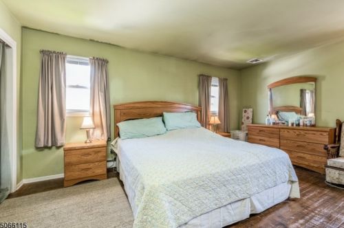 148 Galloping Hill Rd, Roselle Park NJ  07204-2427 exterior