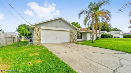 5680 Datura St, Cocoa, FL 32927-2309