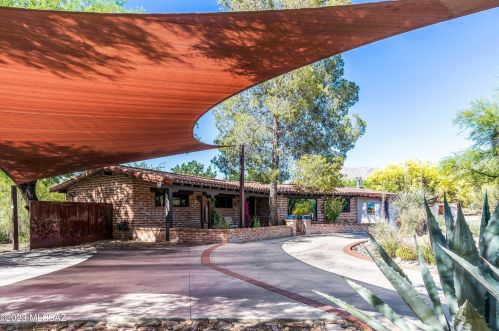 702 Chula Vis Rd, Tucson AZ 85718-1116 exterior