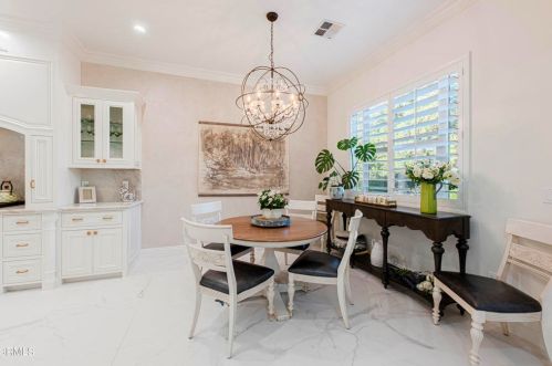 840 Fairway Dr, Bakersfield CA 93309-2416 exterior