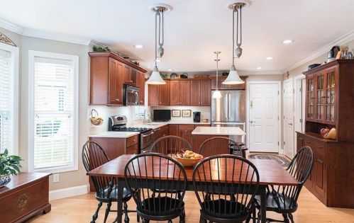 18 Canterbury Ct, Salem, NH 03079-3368