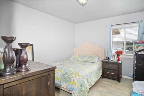 982 Verde Ave, Rialto CA  92376-4145 exterior