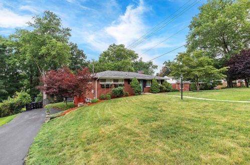 8135 Dormar Dr, Pittsburgh, PA 15237-6312