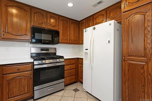 4320 Spoon Bill Way, Oceanside CA  92057-7508 exterior