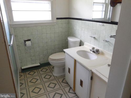 313 Cave Spring Ln, Edinburg VA  22824-3407 exterior