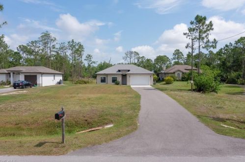 4463 45th Ave, Naples, FL 34120-0032