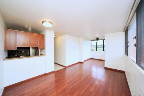 1111 Acacia Rd, Pearl City, HI 96782-2589