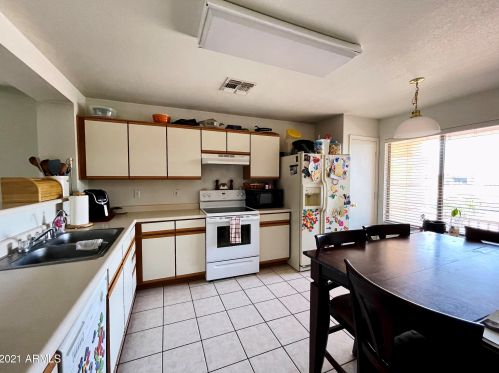 13804 Ocotillo Ln, Sun City, AZ 85374-5360