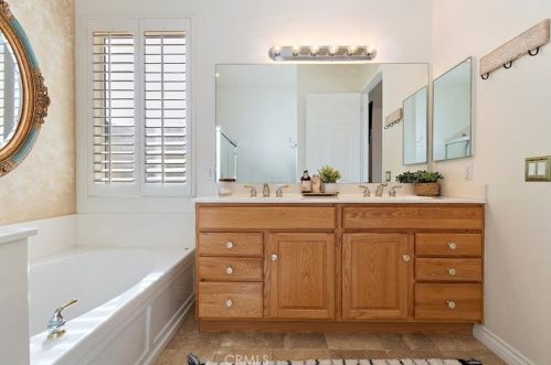 825 Sherwood Ct, Beaumont CA  92223-8556 exterior