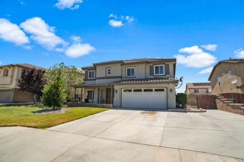 42151 Summer Ln, Lancaster, CA 93536-3795