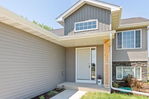 311 Lachermeier Ln, Waverly MN  55390-4515 exterior