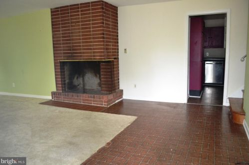 2634 Robino Dr, Wilmington, DE 19808-2245