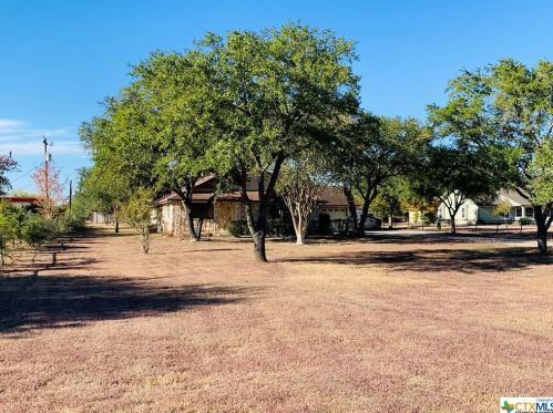 3691 Green Valley Rd, Cibolo, TX 78108-3154