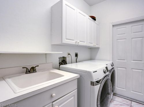 813 Glenn Ave, Lehigh Acres FL 33972-3333 exterior