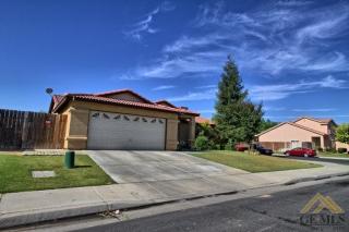 5301 Los Amigos Dr, Bakersfield, CA 93307-6884