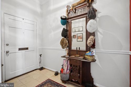 934 T St, Washington, DC 20001-4120