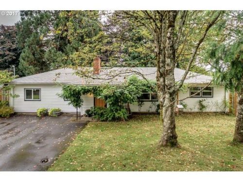 2244 Barnes Rd, Damascus, OR 97080