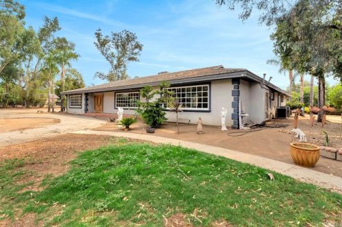 1466 Covina Hills Rd, Covina, CA 91724-3622