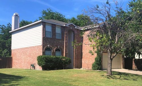 2041 Apple Dr, Oak Point TX  75068-5610 exterior