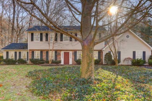 408 Woodland Trace Dr, Knoxville, TN 37934-1724
