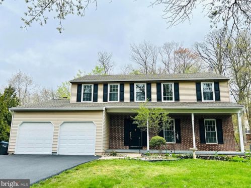 105 Falling Leaf Way, Lansdale, PA 19446-6328