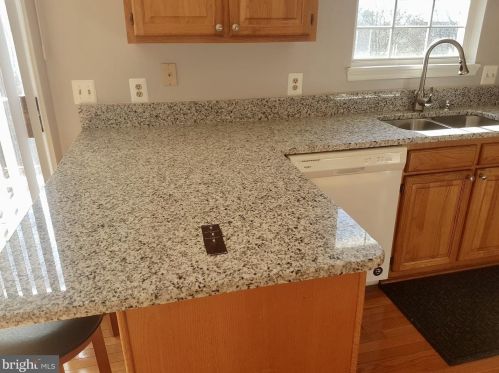 861 Northfield Ct, Harrisonburg VA  22802-4828 exterior