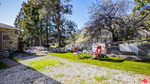 40321 Calle Rosalito, Santa Clarita CA  91390-1088 exterior