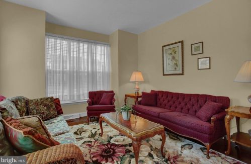 2195 Flintlock Dr, Hummelstown, PA 17036-7818