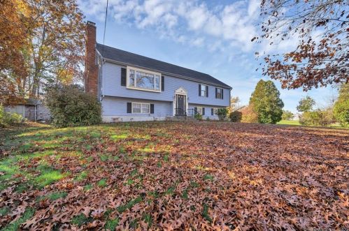 9 Rock Ridge Rd, Waterford, CT 06385-1613