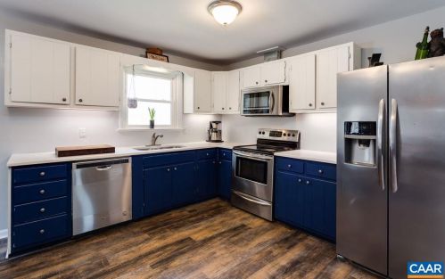 374 Shr Rd, Bybee VA  22963-5236 exterior