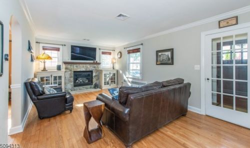 17 Kennedy Rd, Greystone Park NJ  07950-2311 exterior