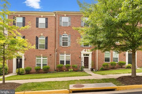 2355 Merseyside Dr, Woodbridge, VA 22191-6541