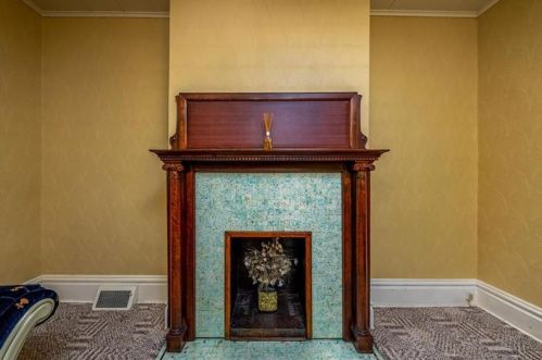 417 Lloyd St, Pittsburgh PA 15208-2831 exterior