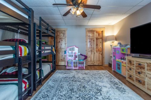 8784 Mogensen Shores Rd, Brainerd MN  56401-1384 exterior
