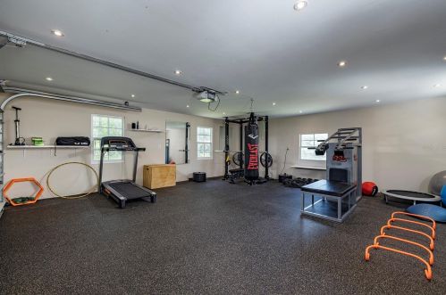 17320 Whirley Rd, Lutz FL  33558-4827 exterior