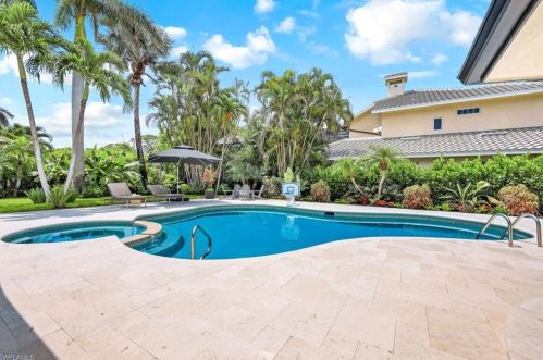579 Neapolitan Way, Naples FL  34103-8567 exterior