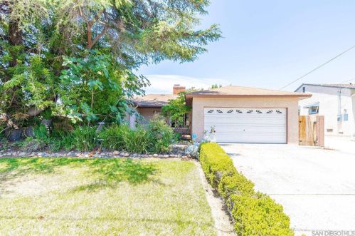 4976 Randlett Dr, La Mesa, CA 91942-9513