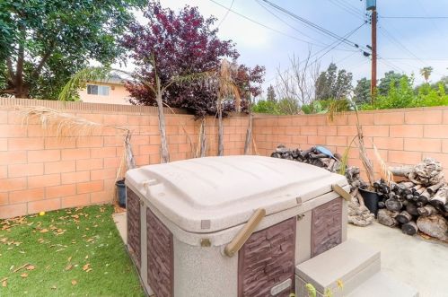 431 Valley Center Ave, Glendora CA  91741-3857 exterior