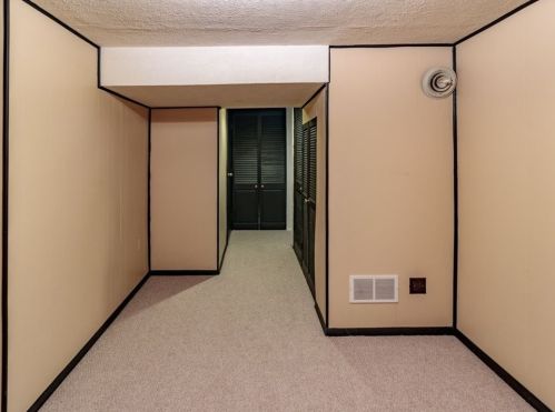 636 Deer Watch Rd, Bridgeville PA  15017-1149 exterior