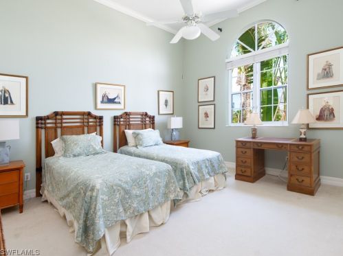 1724 Bunting Ln, Sanibel FL  33957-4226 exterior