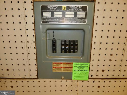 2219 Henlopen Ave, Wilmington DE  19804-3621 exterior