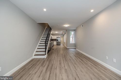 821 Monroe St, Wilmington, DE 19801-1334