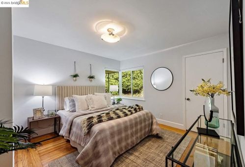 6730 Heartwood Dr, Oakland CA  94611-2337 exterior
