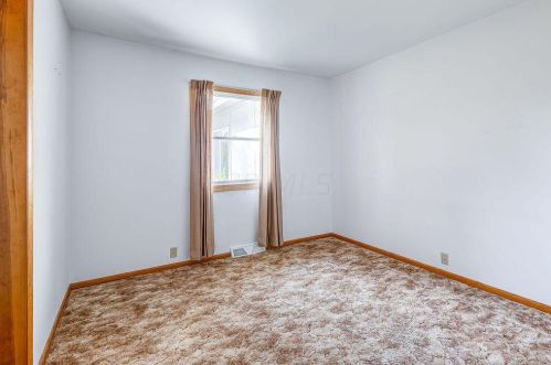 11860 Green Valley Rd, Mount Vernon OH  43050-9624 exterior