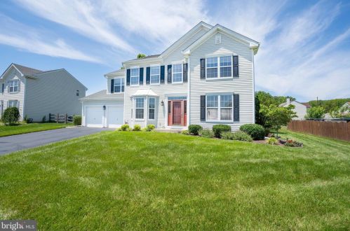 307 Waterview Dr, New Castle, DE 19720-8709