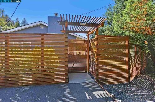 4 Loma Vista Dr, Orinda CA  94563-2213 exterior