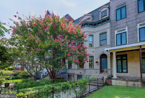 1322 Kenyon St, Washington, DC 20010-2371